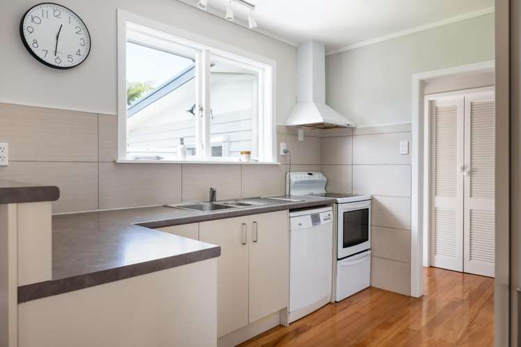 7 Winstone Avenue 1053_6