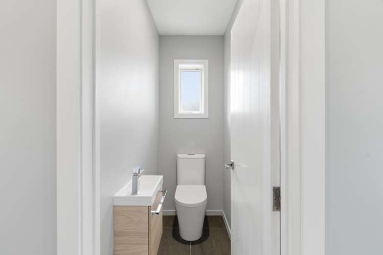 77 Neill Street Hornby_16