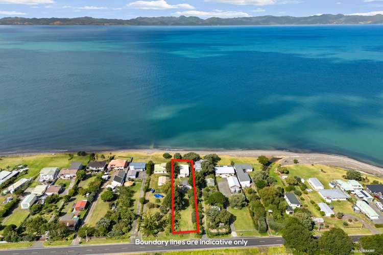 1686 East Coast Road Whakatiwai_12