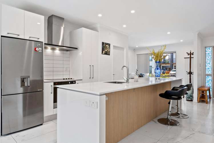 53 Glidepath Road Hobsonville_11