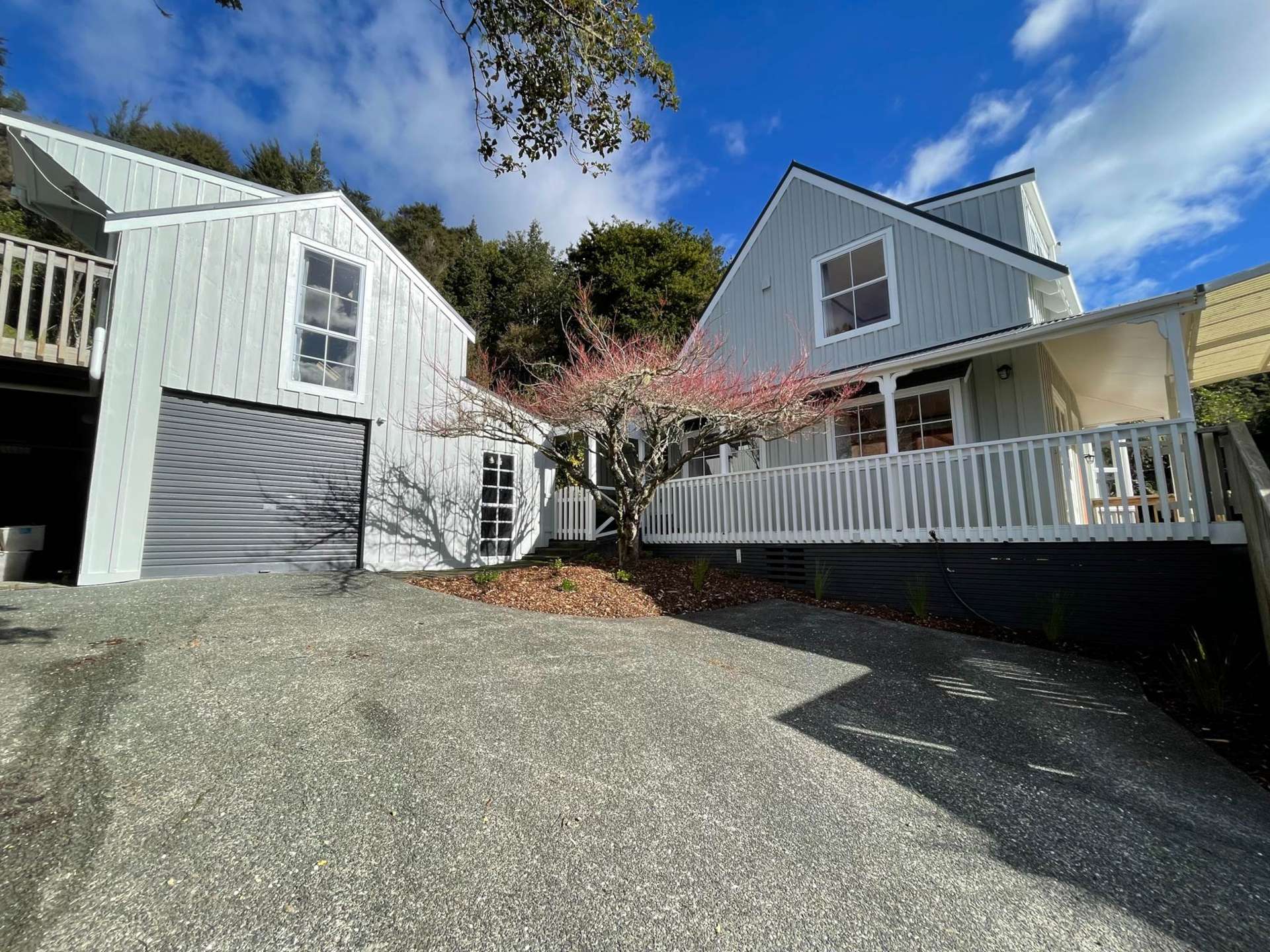 990 Sandspit Road Sandspit_0