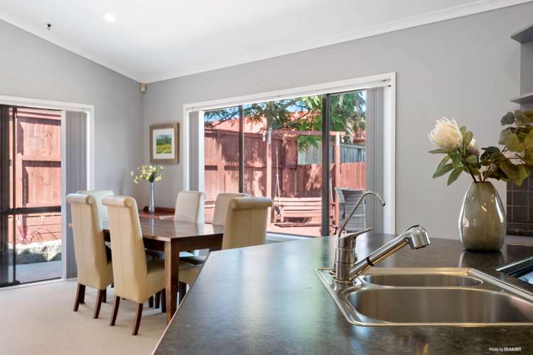 27 Newbliss Crescent East Tamaki Heights_7