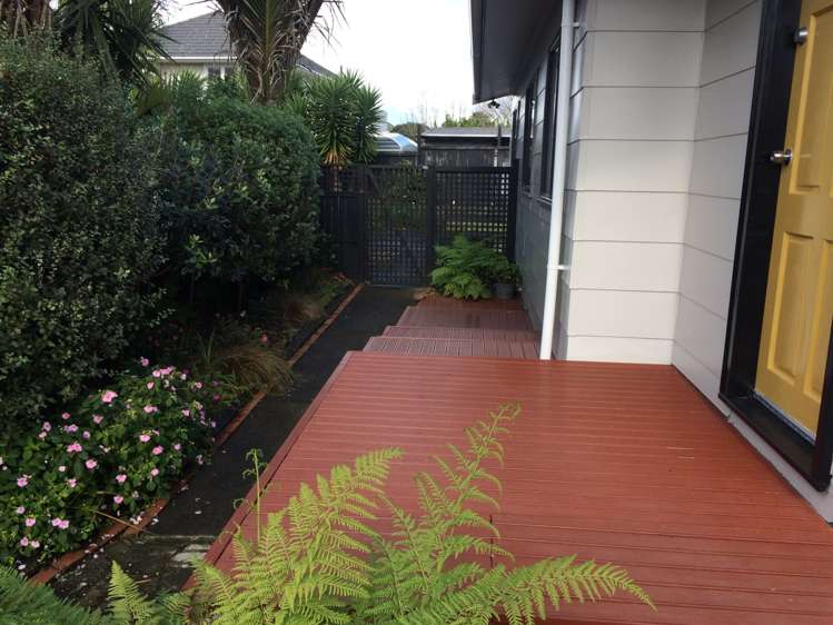 1/32 London Street Te Atatu Peninsula_12