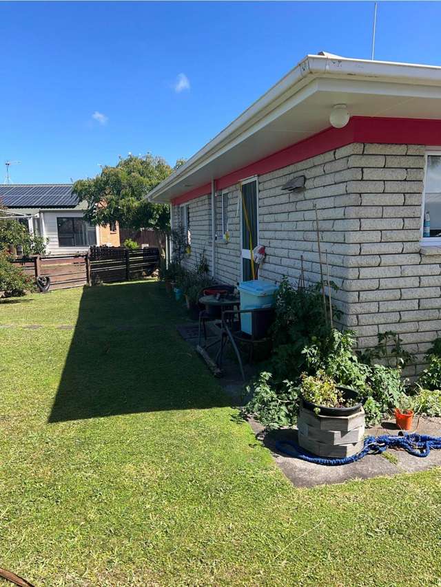 41 Edgewater Parade Waiuku_1