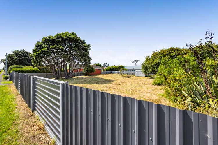 208 Egmont Street Patea_7