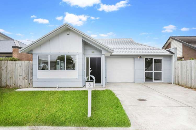 8 Takahe Avenue_0