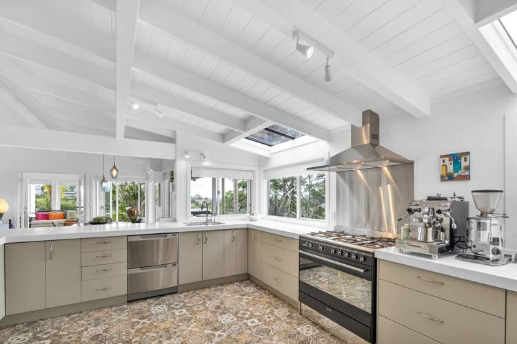 217 Point View Drive East Tamaki Heights_6