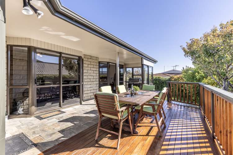 720 Queens Drive Waikiwi_17