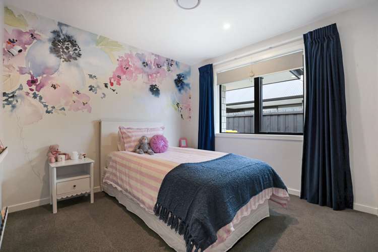 6 Redhaven Rise Netherby_26