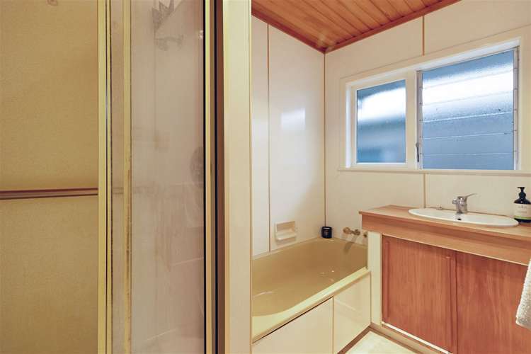 21 Martin Place Kelston_10