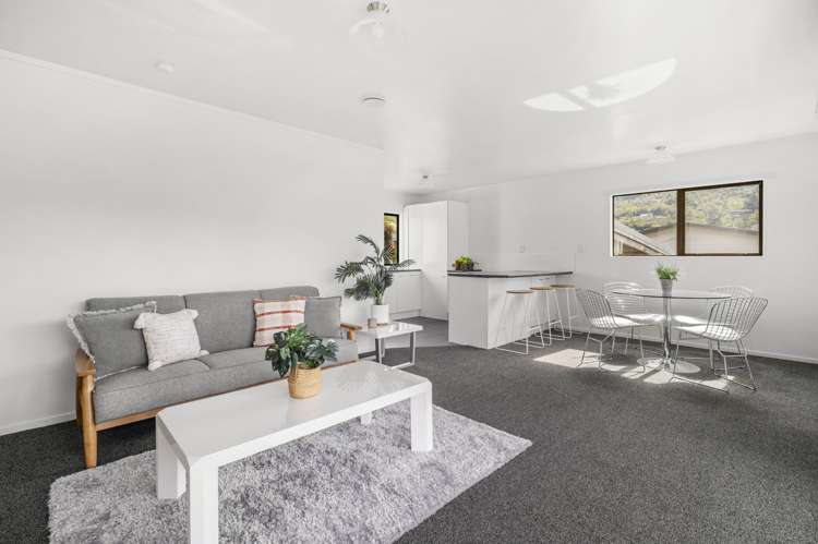 18a Grayson Avenue Mangakakahi_2