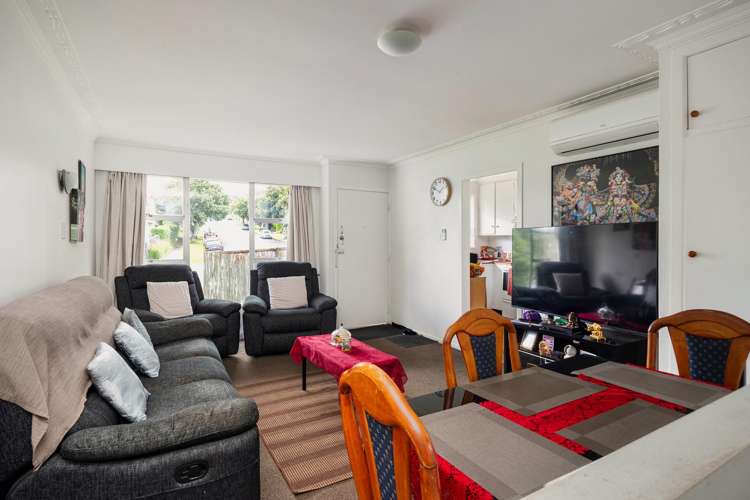 77 Richardson Road Mt Albert_3