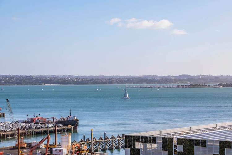 1201/30 Beach Road_0