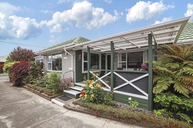 Spacious Family Home set in quiet street