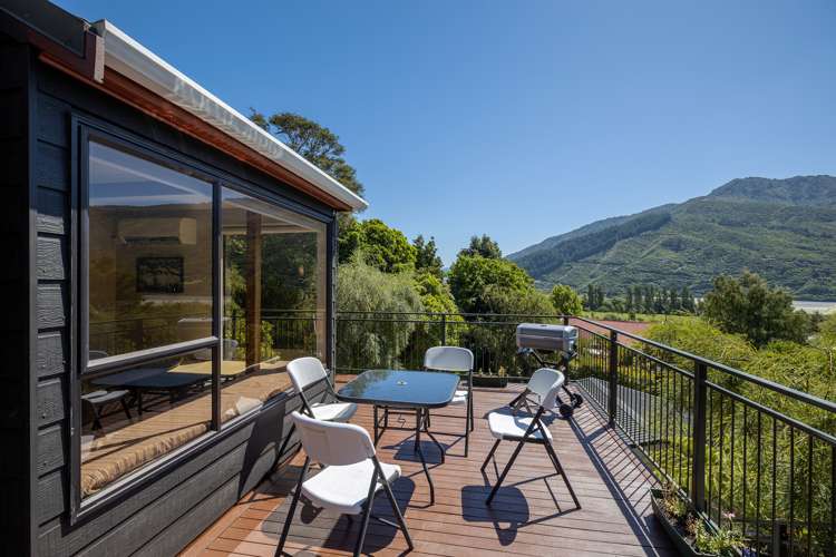 1710 Queen Charlotte Drive Anakiwa and Surrounds_12