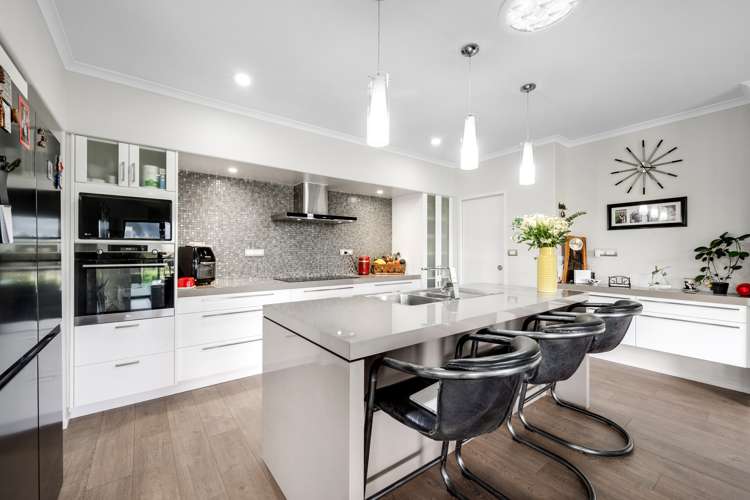 6 Bendemeer Place Flat Bush_9