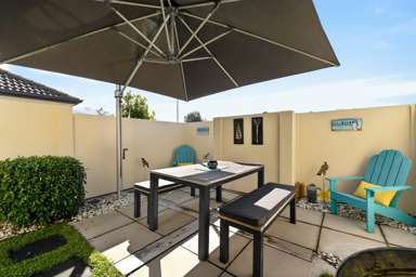 8 Bucklands Crescent_4