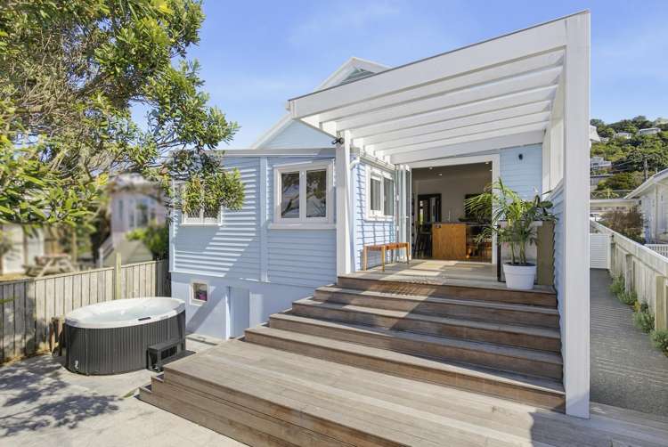 17 Freyberg Street Lyall Bay_18