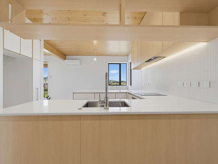 9/40 Waiparaheka Drive Wainui_6