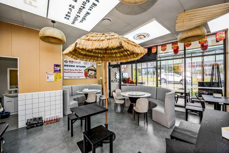 16/8 Oracle Drive Albany_5