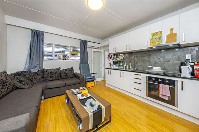 1c Youngs Road Papakura_2