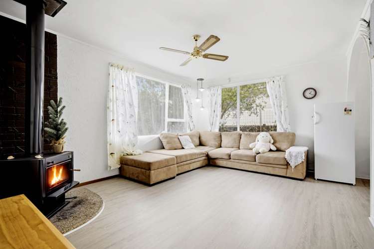 16 Wanita Place Totara Vale_3