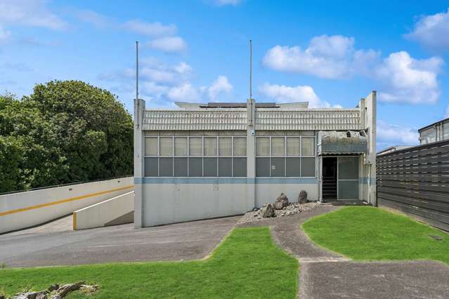 VACANT WORKSHOP/OFFICE – OCCUPY OR INVEST