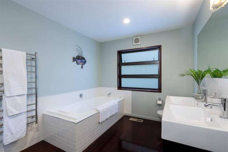 10 Westbourne Road Murrays Bay_14