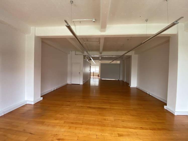 Suite 2/139-143 Victoria Street_0