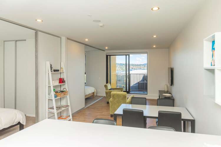 806/20 Mccrae Way New Lynn_15