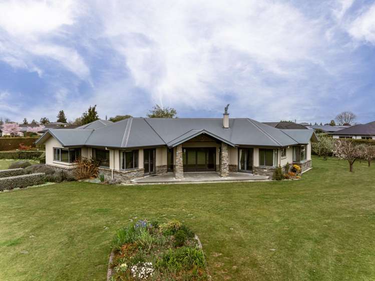 566 Lyndhurst Road Frimley_25