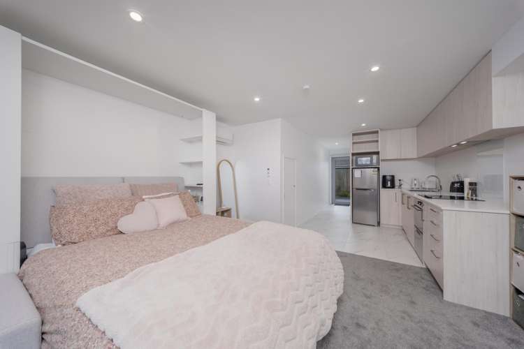 2/17 Winchester Street Merivale - Christchurch City_5