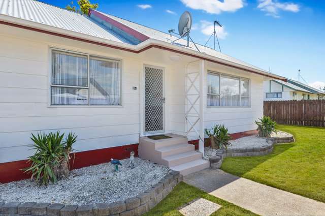 42a Elmwood Crescent Pukete_1