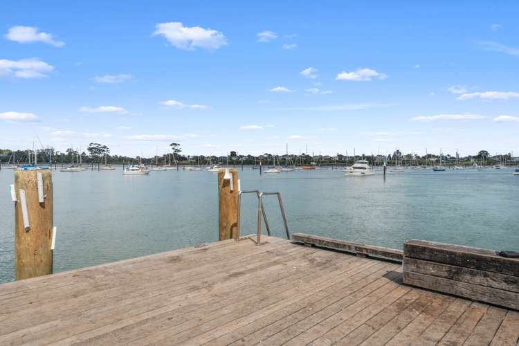 90A Kings Road Panmure_13