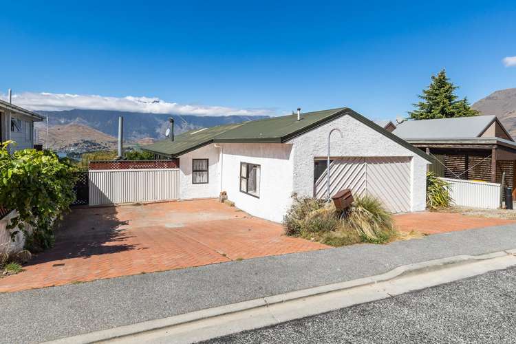 15 Avalon Crescent Fernhill/Sunshine Bay_21