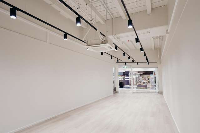 Retail - Golden Centre