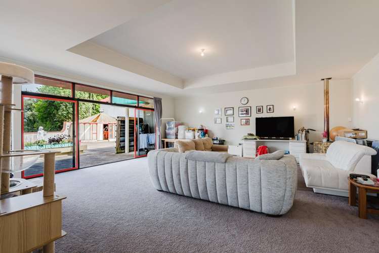 169 River Road Hamilton East_6