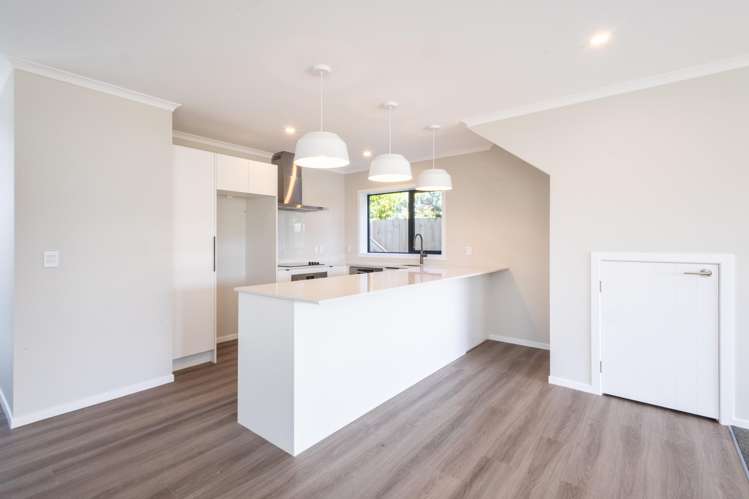 1-2 Helvetia Grove_2