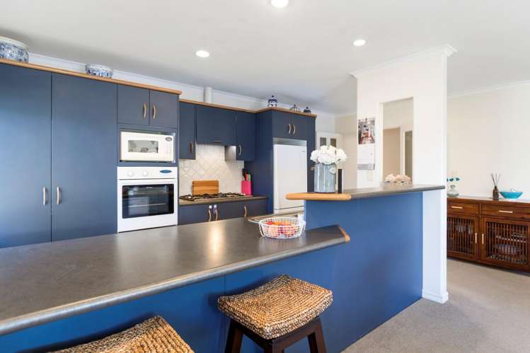 72 Corinth Grove Papamoa_5