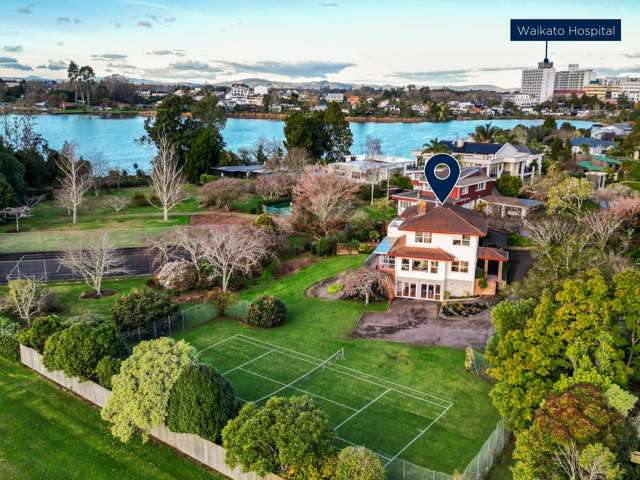 3rd TIMES A CHARM – PREMIUM HAMILTON LAKE PROPERTY