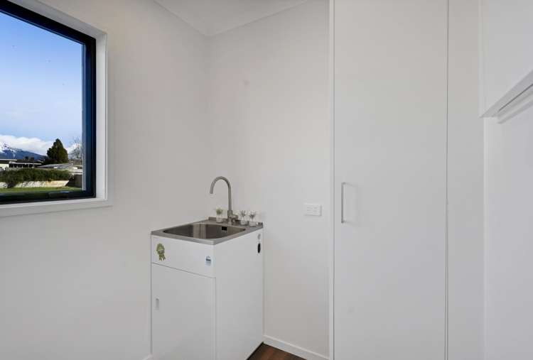 8 Horoeka Street Inglewood_13