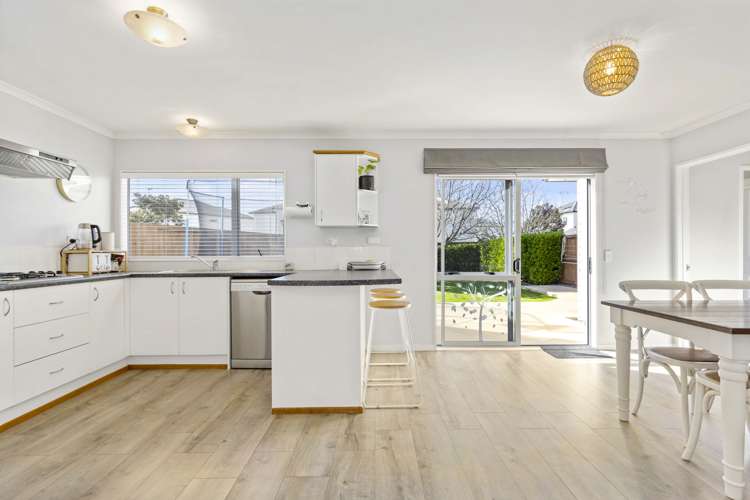 4 Rene Way Huntington_2