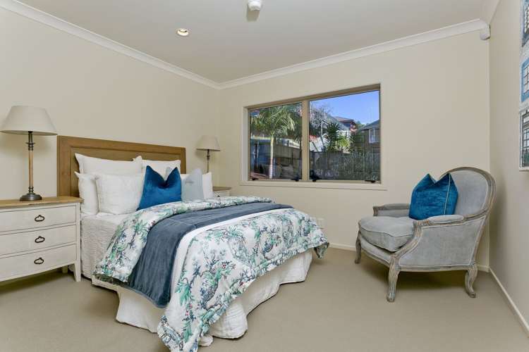 2/11 Camelot Place Glenfield_12