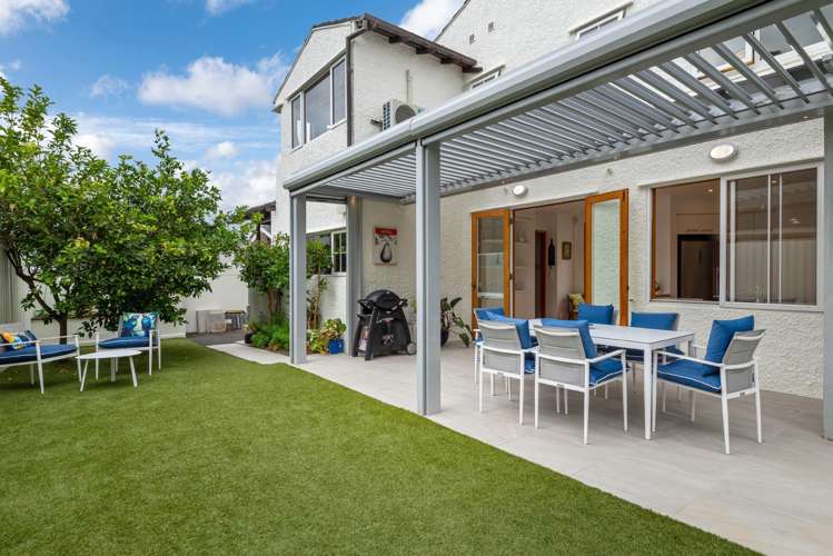 2/14 Sanders Avenue Takapuna_15