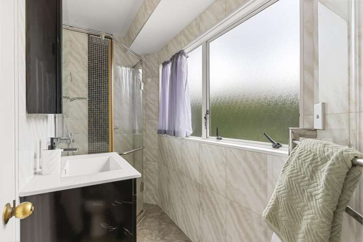 9 Nathan Close Somerville_18