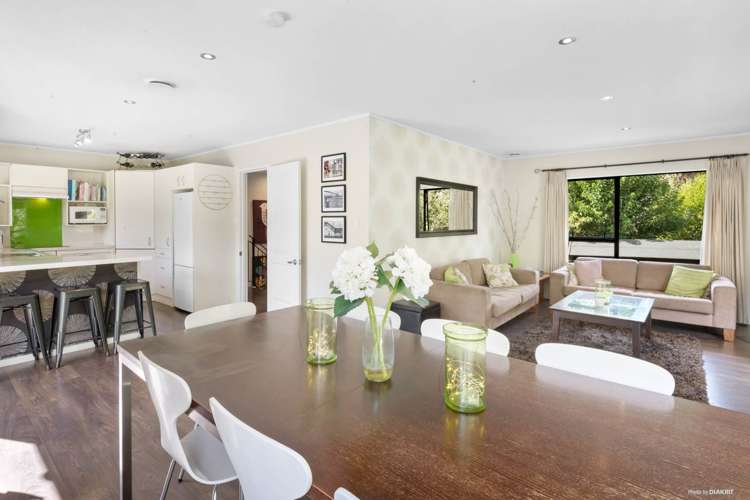 2/498 Beach Road Murrays Bay_6