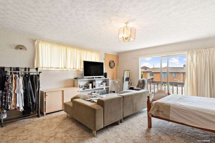 64 Flanshaw Road Te Atatu South_9