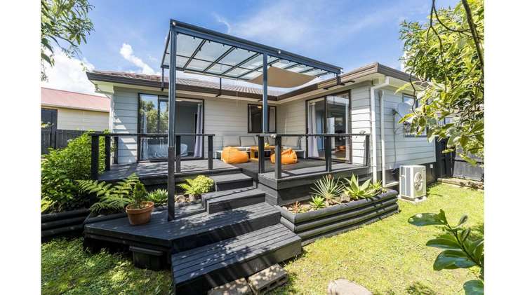 2/221 Waitemata Drive Ranui_14