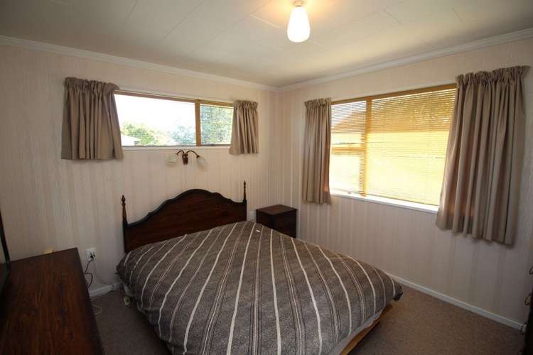 16a Flower Street Bulls_15