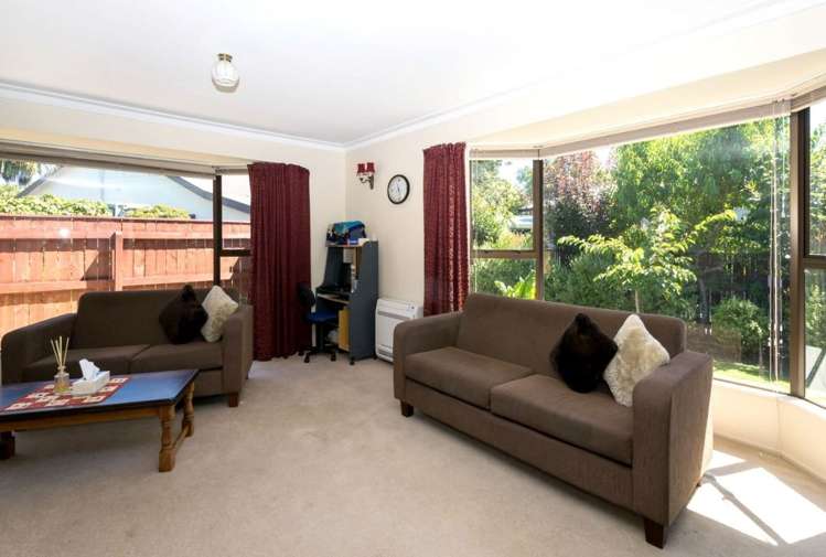 2/27 Henry Street Blenheim Central_8